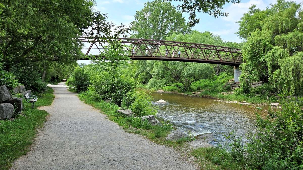 Natural parkland with hiking trails and picnic areas
